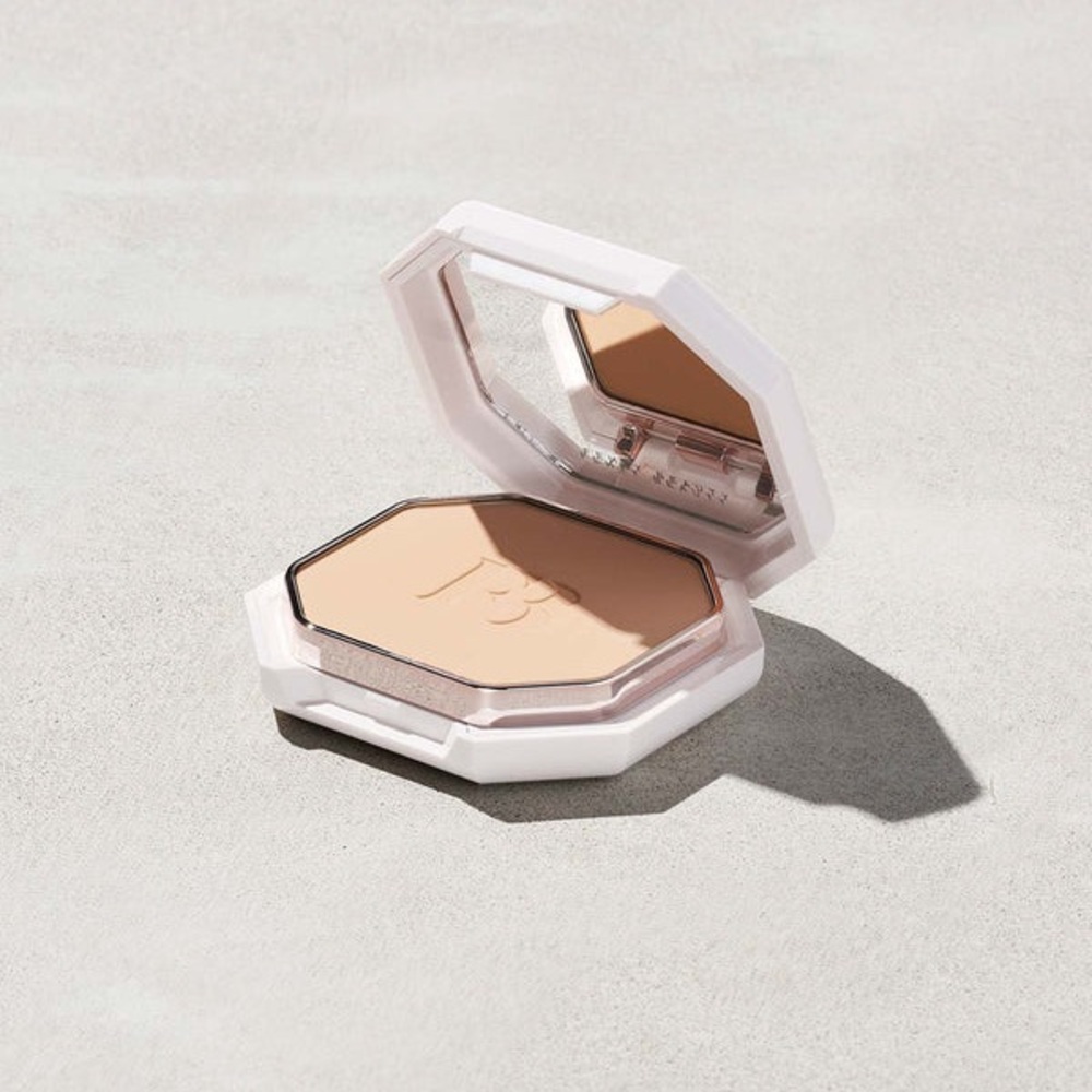 Fenty 130 PRO FILT'R SOFT MATTE POWDER FOUNDATION